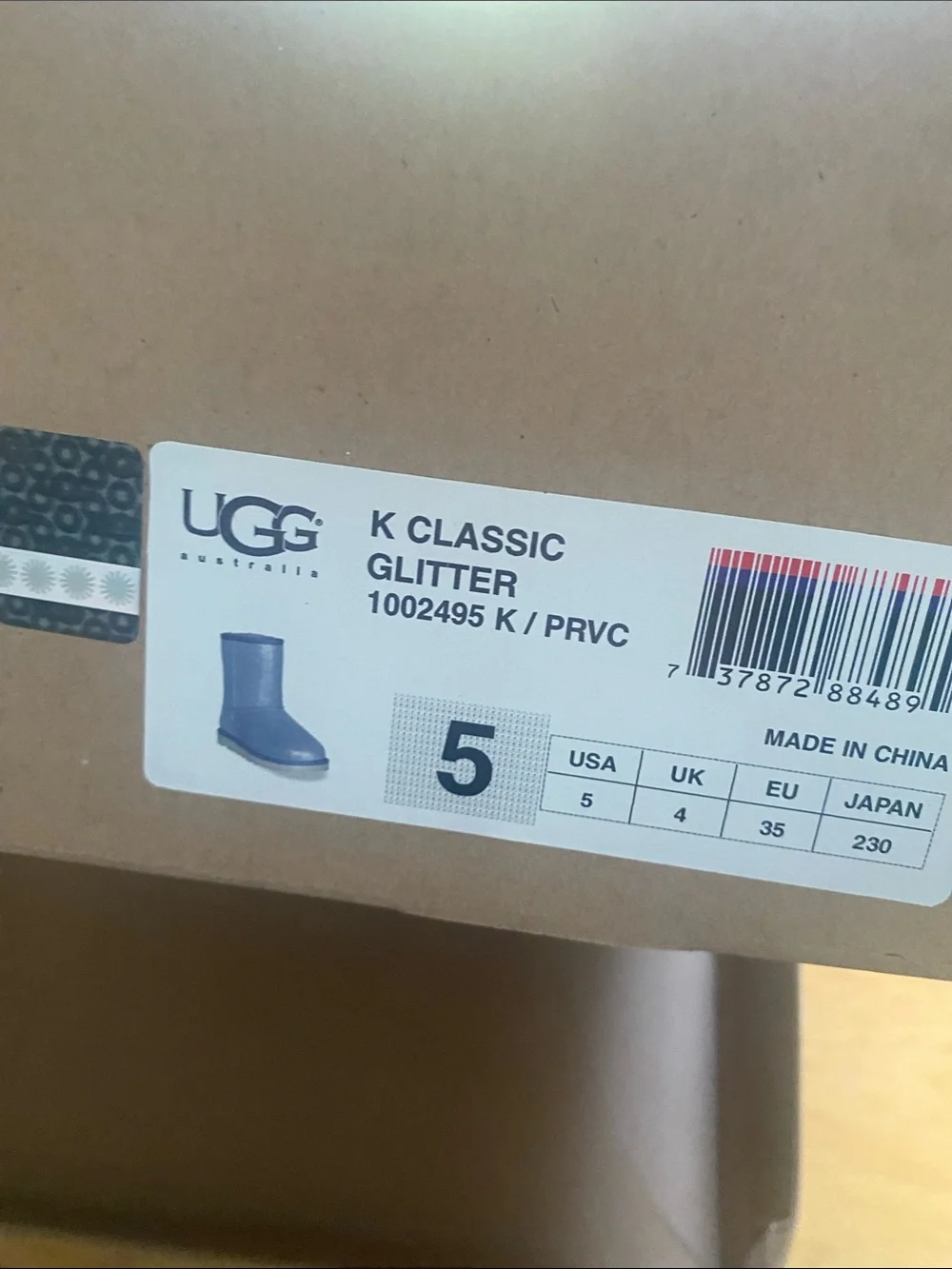 Youth  5 classic sparkley Uggs guc